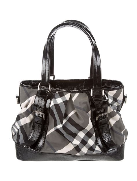 burberry beat check purse